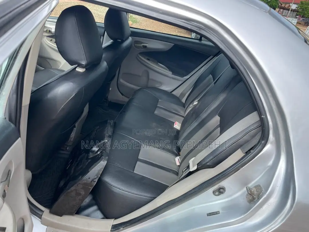 Toyota Corolla S 4dr Sedan (1.8L 4cyl 4A) 2012 Silver