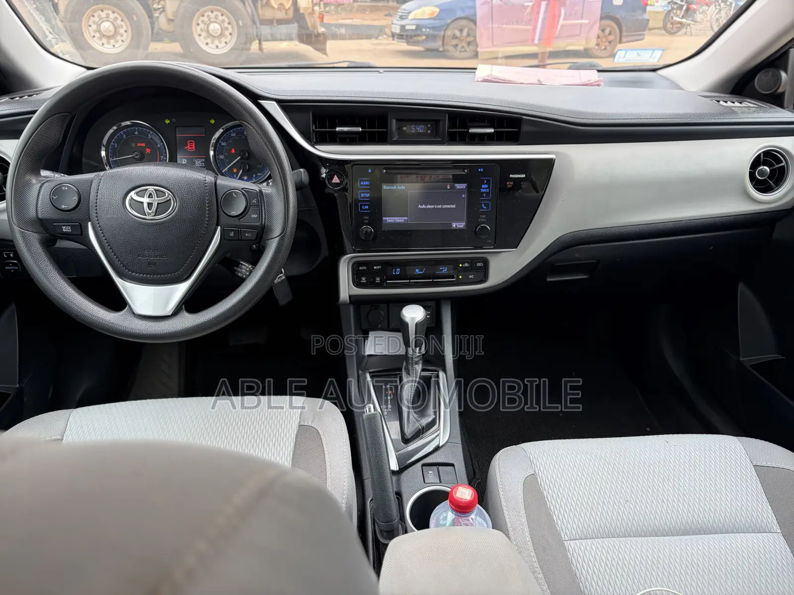 Toyota Corolla LE 4dr Sedan (1.8L 4cyl CVT) 2017 Gray