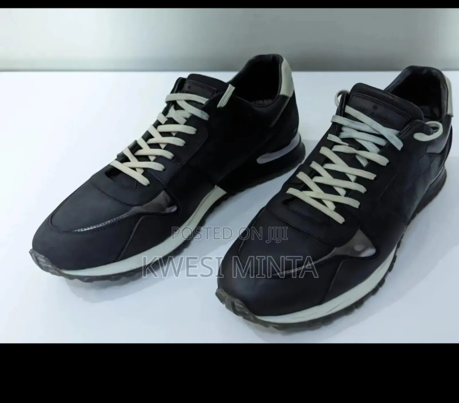 Louis Vuitton Snearker( Original From Italy)