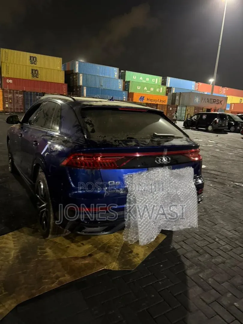Audi Q8 55 Premium AWD quattro 2020 Blue