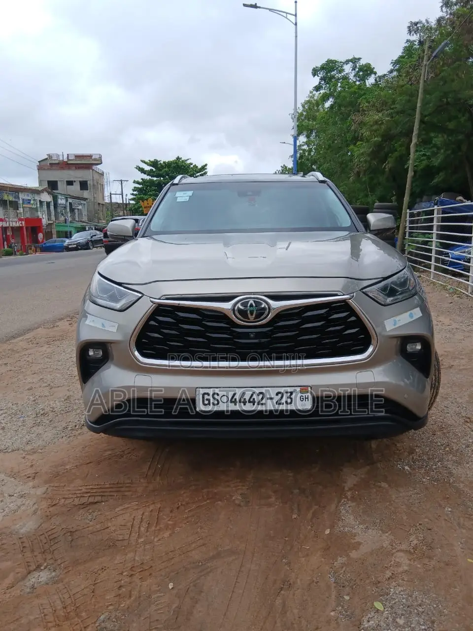 Toyota Highlander Limited AWD 2023 Silver