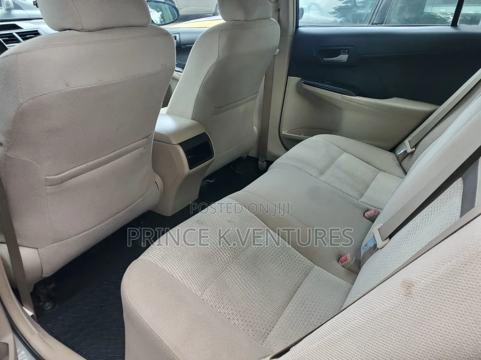 Toyota Camry L 4dr Sedan (2.5L 4cyl 6A) 2014 Beige