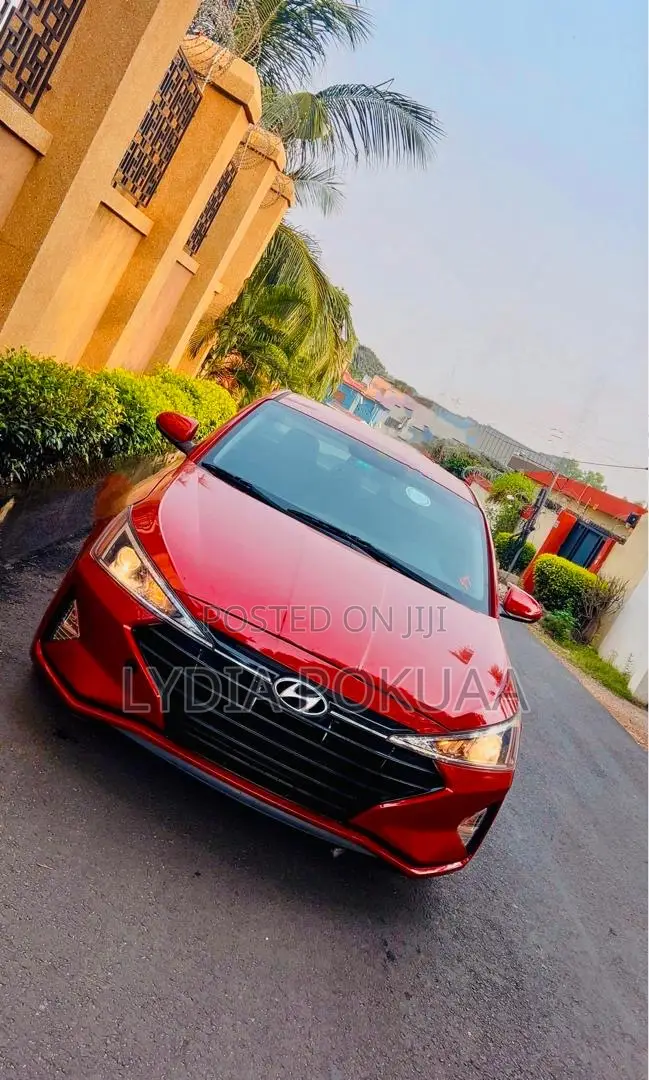Hyundai Elantra 2019 Red