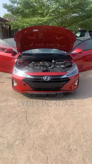Hyundai Elantra 2019 Red