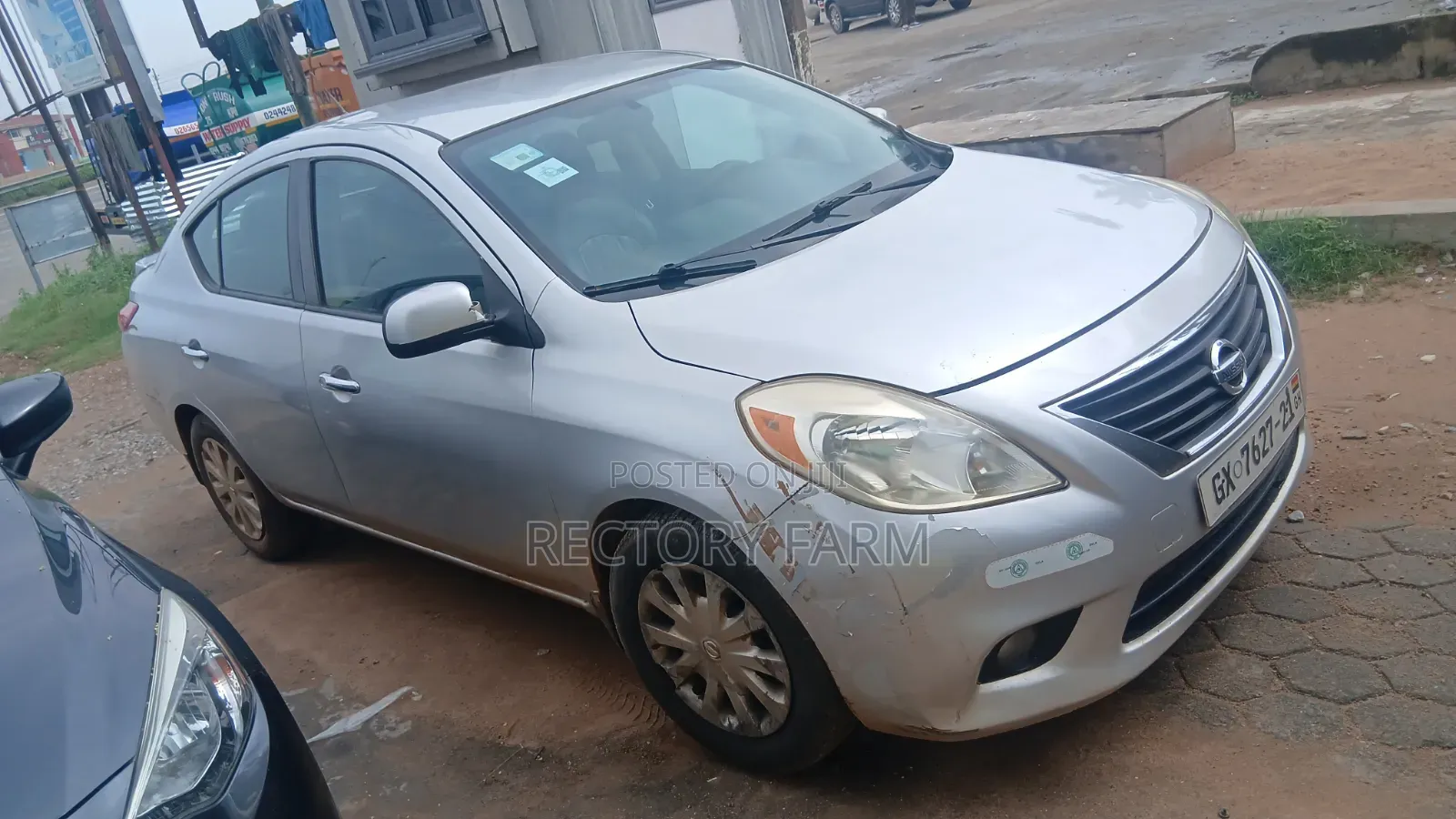 Nissan Versa 2013 Silver