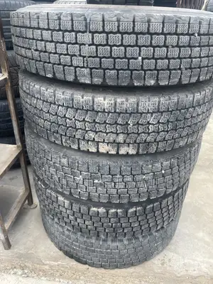 225/80/17.5. Tires