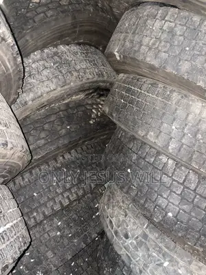 225/80/17.5. Tires