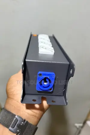 Powercon Distributor 1 in 5 Out Box