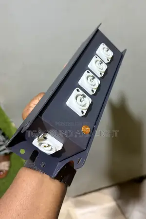 Powercon Distributor 1 in 5 Out Box