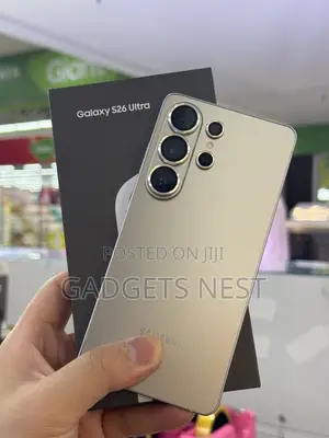New Samsung Galaxy S26 Ultra 5G 1 TB Gold