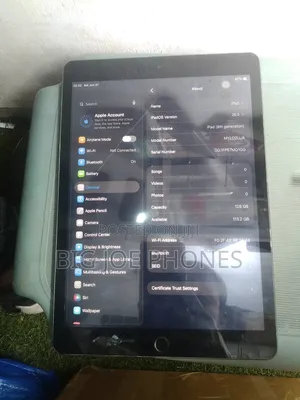 Apple iPad 10.2 (2020) Wi-Fi 128 GB Black