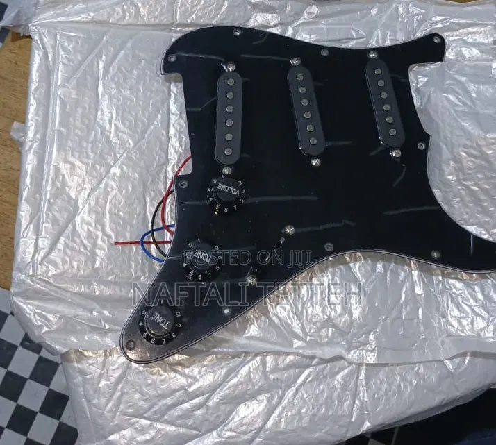 SSS Guitar Pick Up Guard (Pre-Wired)