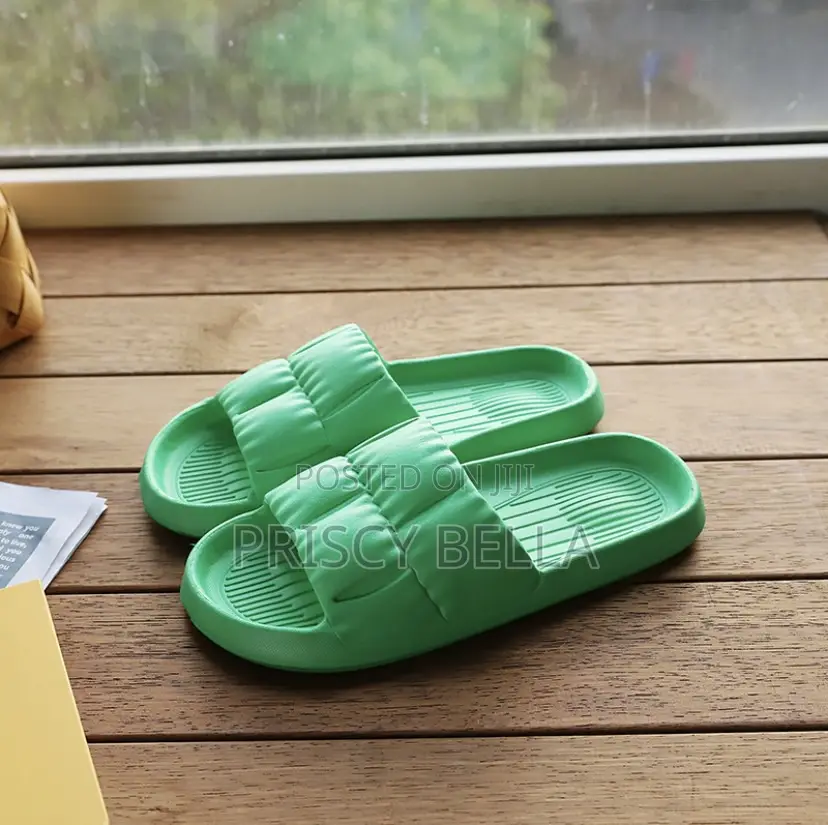 Cloud Cushion Bathroom Slippers