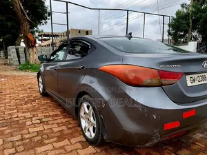Hyundai Elantra 2012 Gray