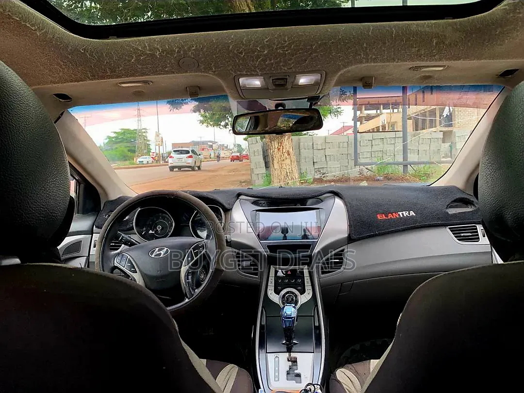 Hyundai Elantra 2012 Gray