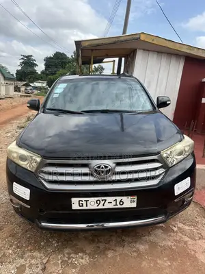 Toyota Highlander SE 2011 Black