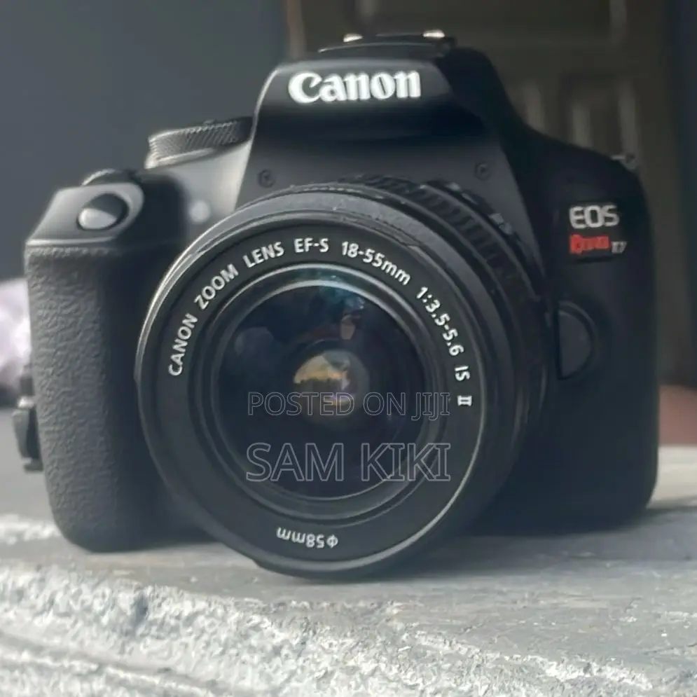 Canon Rebel T7 Camera