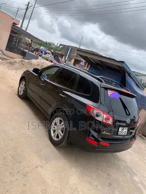 Hyundai Santa Fe 2012 Black
