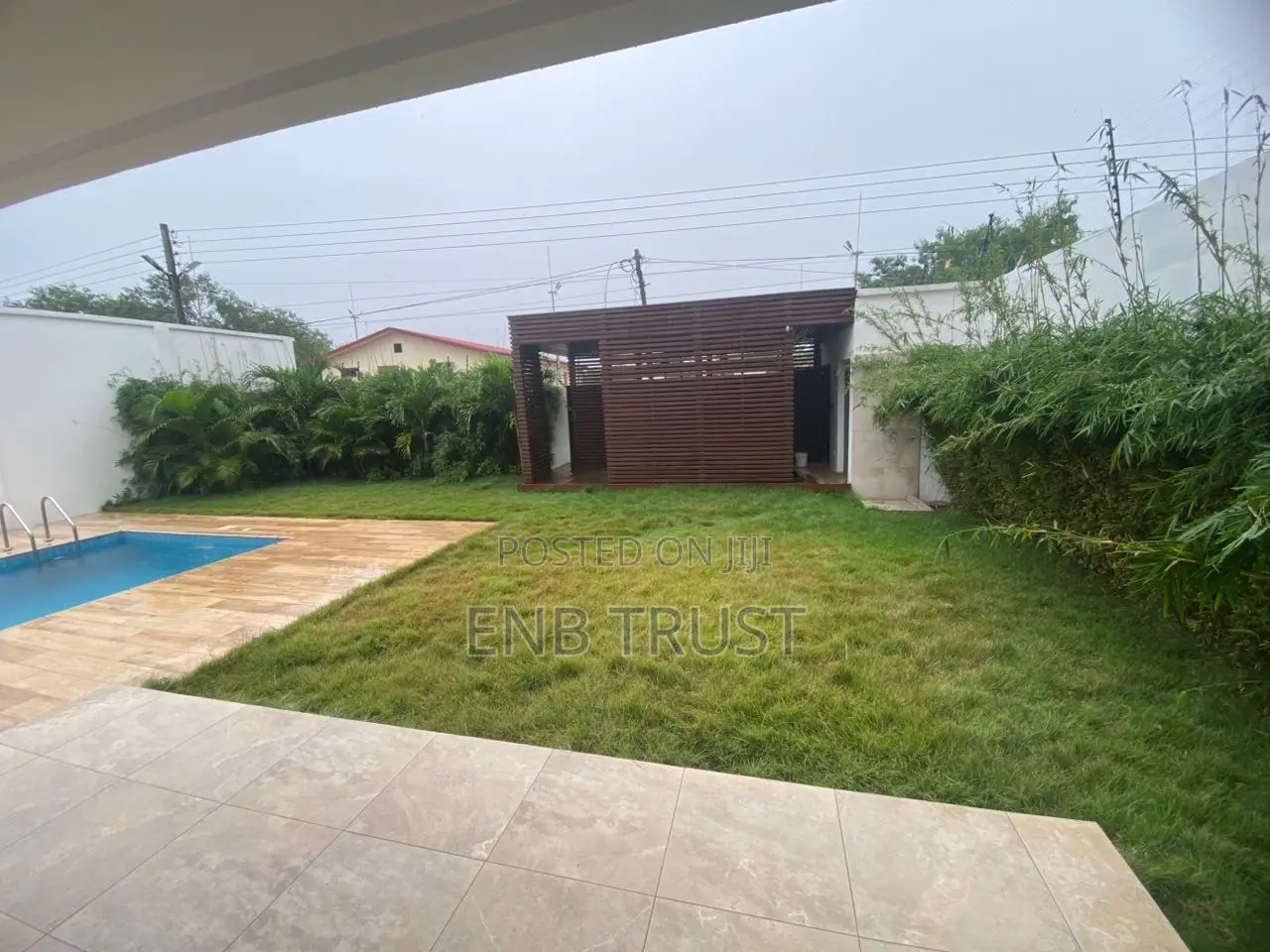 4bdrm Duplex in East Legon, American House for sale