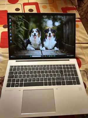 Laptop HP EliteBook 860 G9 16GB Intel Core i5 SSD 256GB