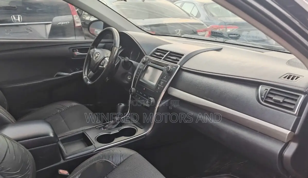 Toyota Camry SE 4dr Sedan (2.5L 4cyl 6A) 2016 Black