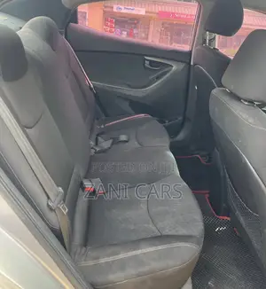Hyundai Elantra 2012 Silver