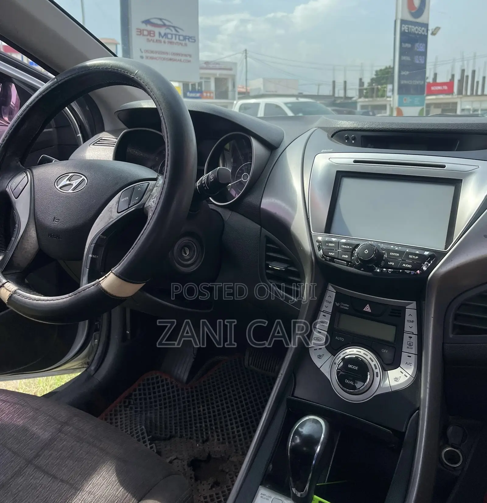 Hyundai Elantra 2012 Silver