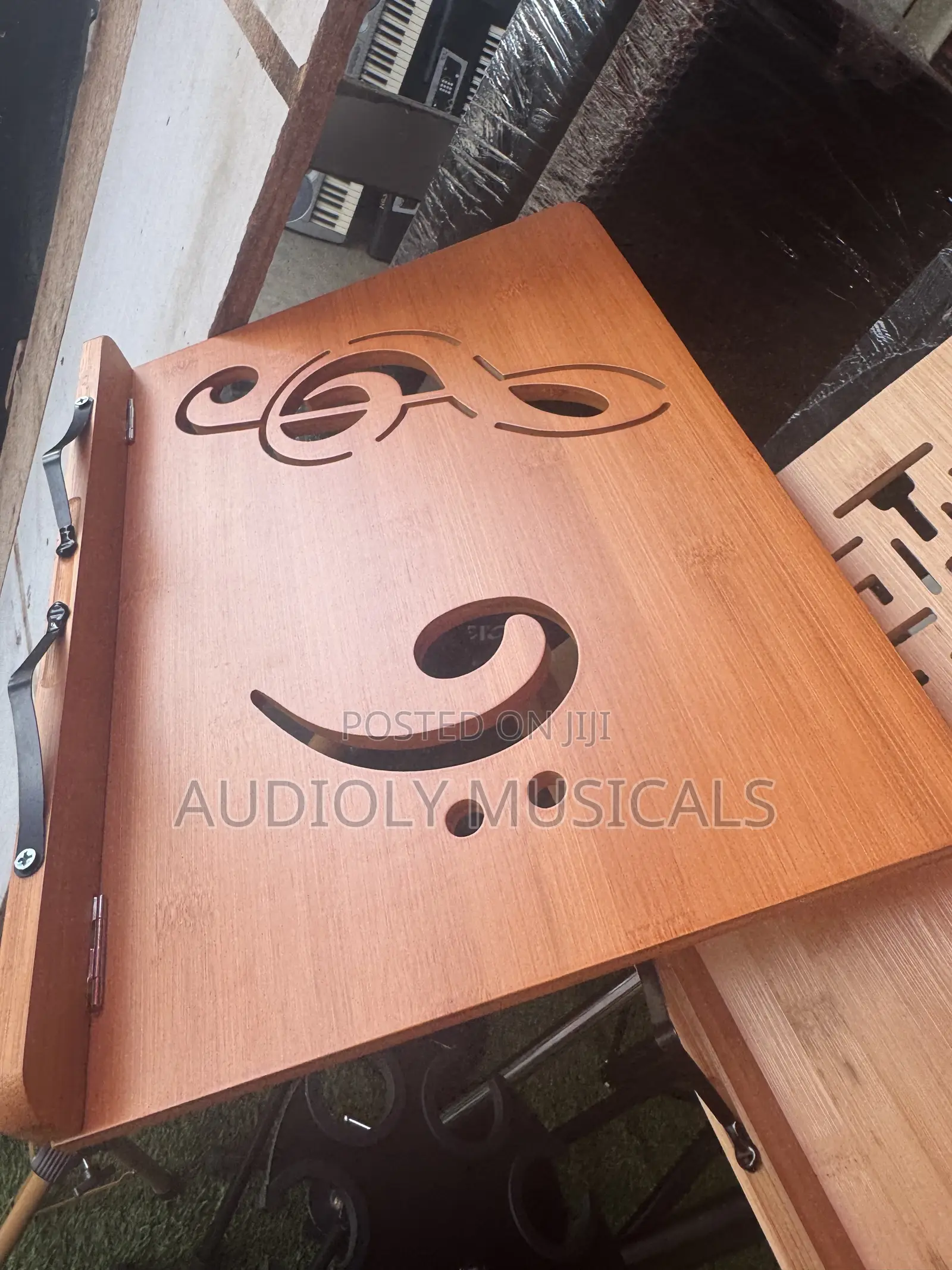 Cute Wooden Pulpit for Professional Use