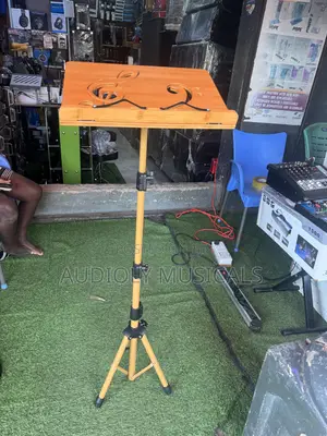 Cute Wooden Pulpit for Professional Use
