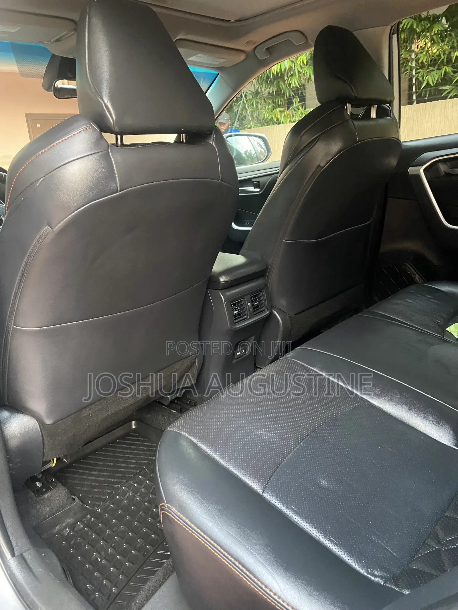 Toyota RAV4 XLE 2025 Silver