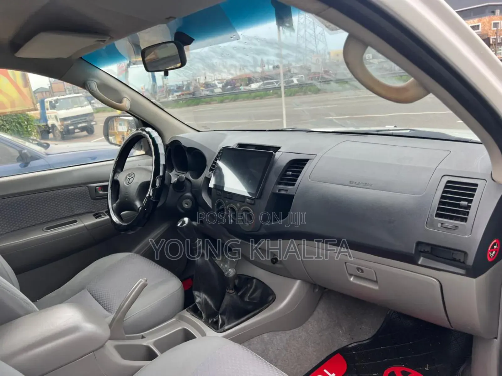 Toyota Hilux 2012 White