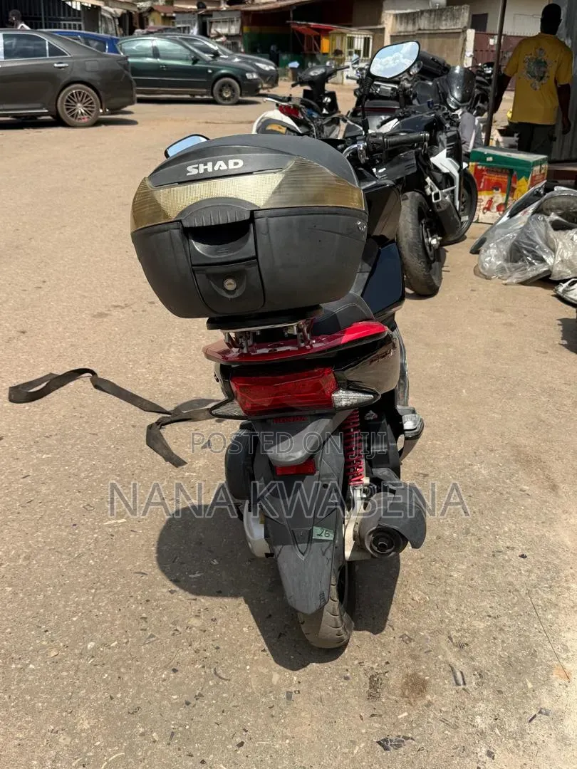 Honda 2023 Black