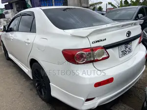 Toyota Corolla S Special Edition 4dr Sedan (1.8L 4cyl 4A) 2013 White