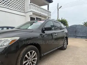 Nissan Pathfinder SV 4dr 4x4 (3.5L 6cyl) 2016 Black