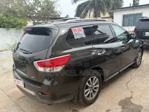 Nissan Pathfinder SV 4dr 4x4 (3.5L 6cyl) 2016 Black