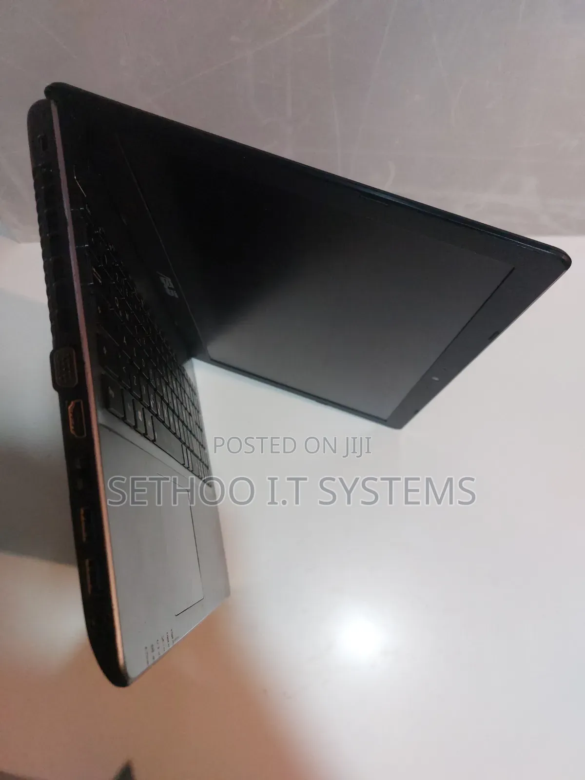 Laptop Asus F550CC 8GB AMD HDD+SSD 500GB