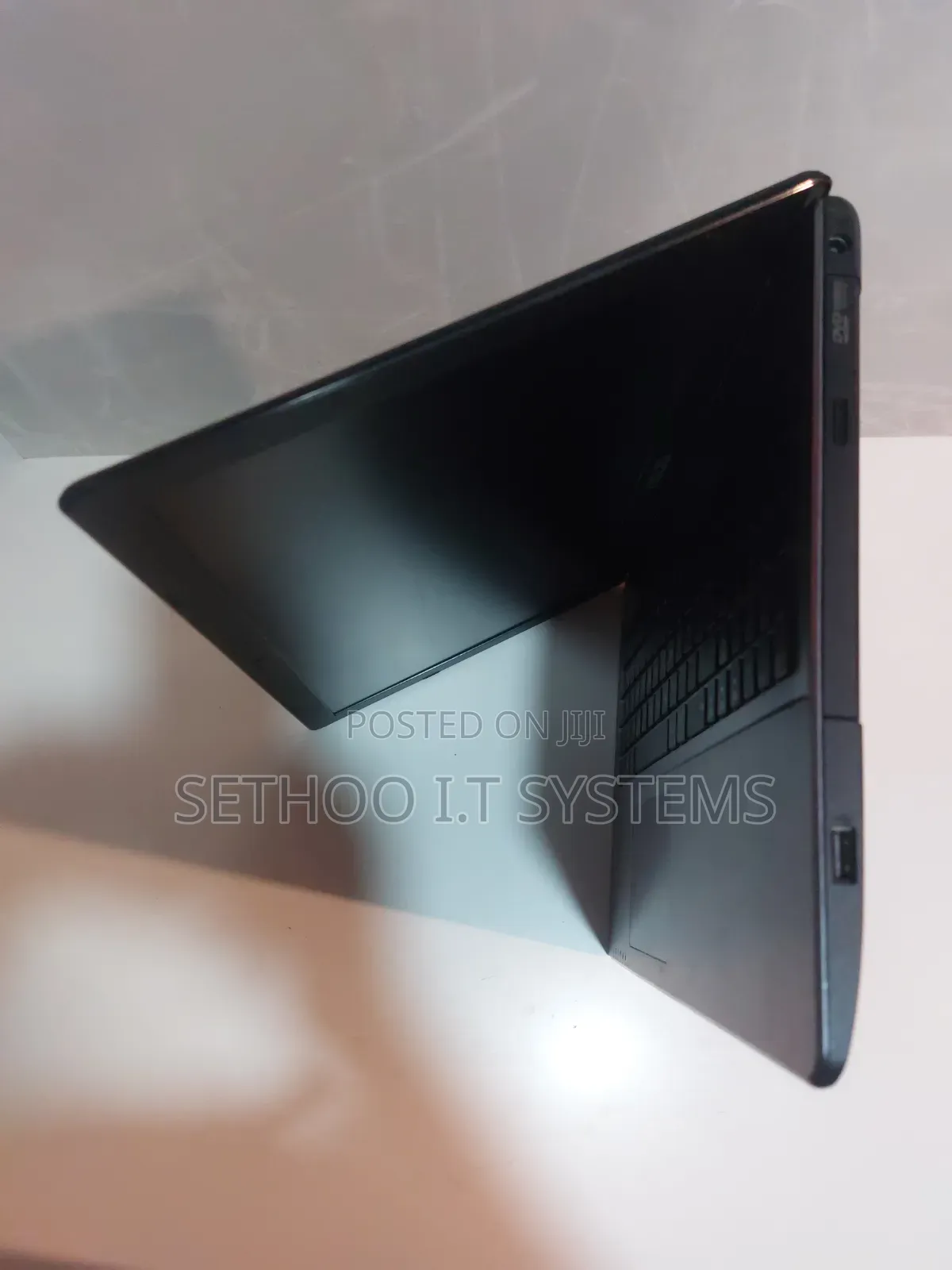 Laptop Asus F550CC 8GB AMD HDD+SSD 500GB
