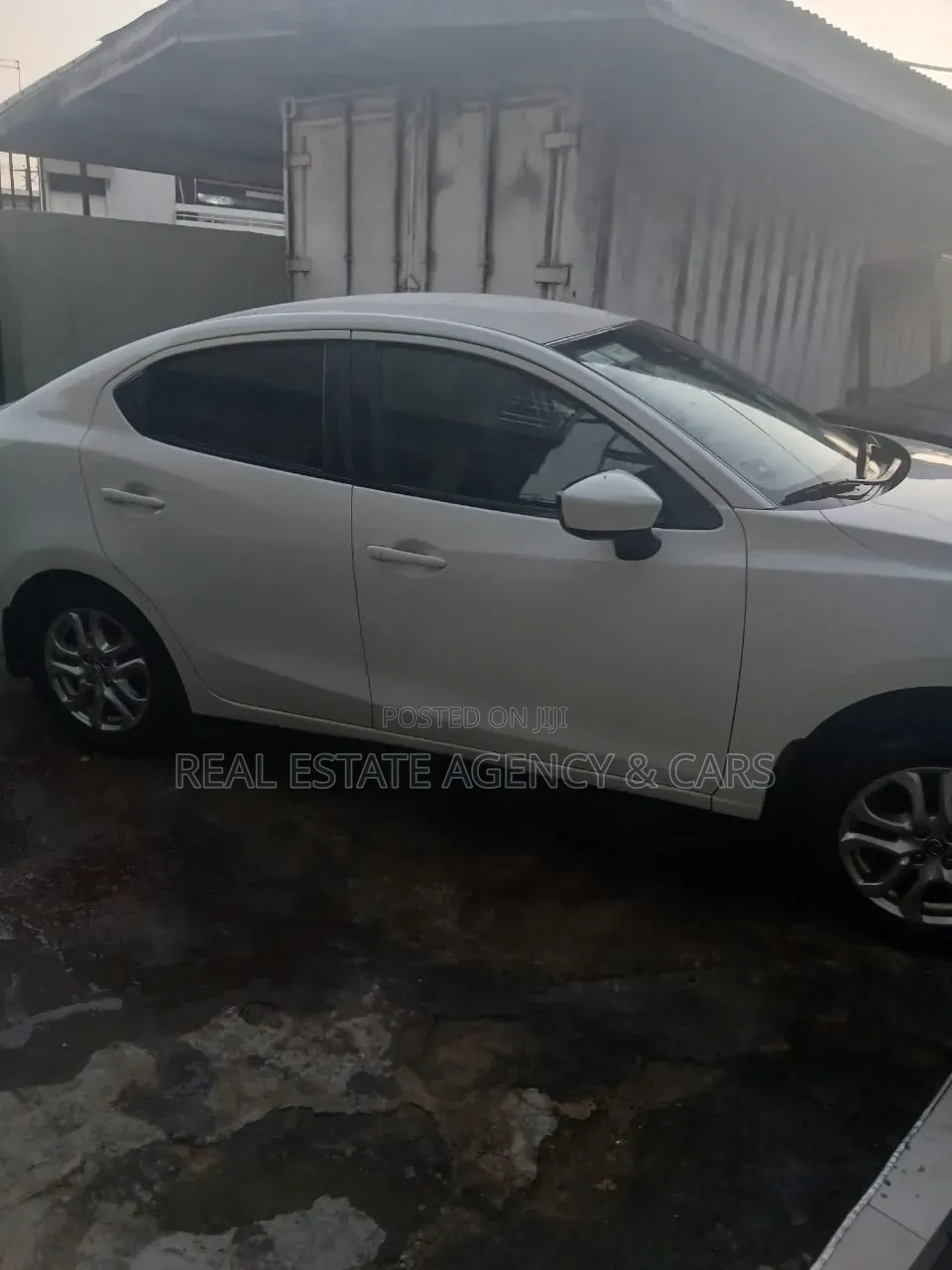 Toyota Yaris iA 1.5 FWD 2019 White