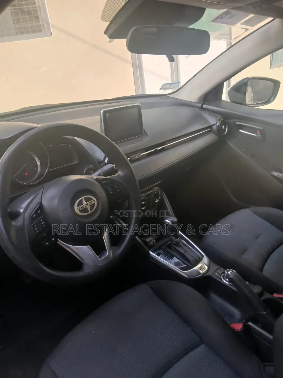Toyota Yaris iA 1.5 FWD 2019 White