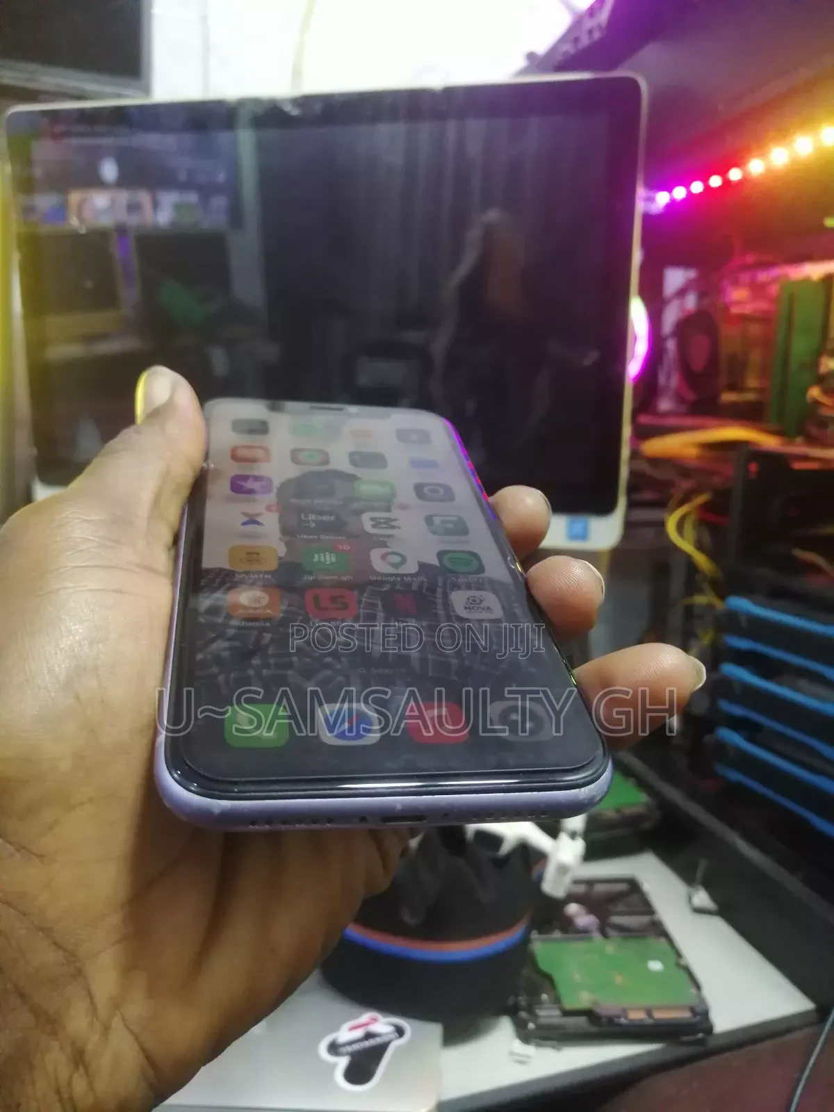 Apple iPhone 11 64 GB Gray