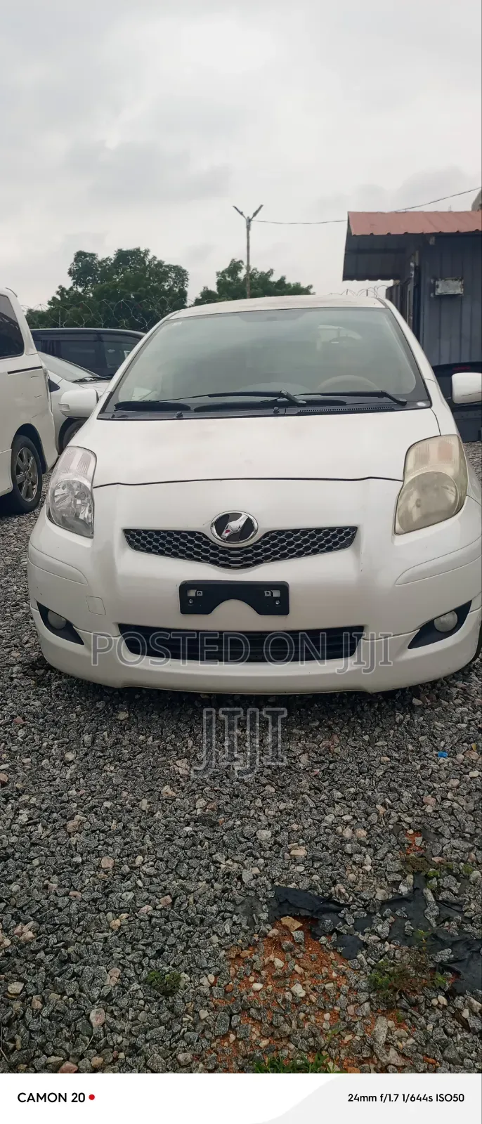 Toyota Vitz 2010 White