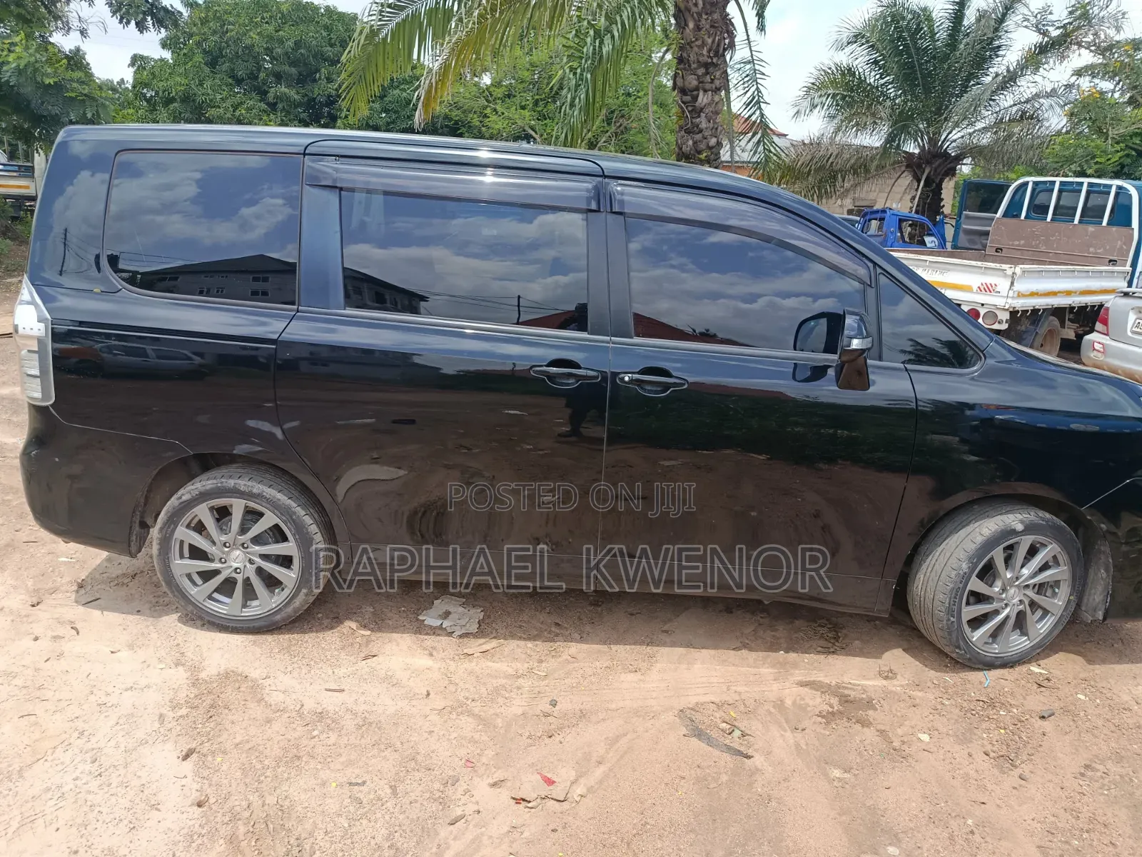 Toyota Voxy 2012 Black