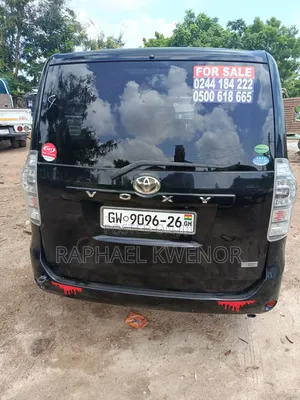 Toyota Voxy 2012 Black