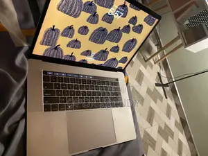 Laptop Apple MacBook Pro 16GB Intel Core i7 SSD 256GB