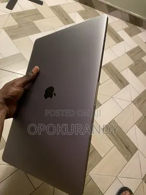 Laptop Apple MacBook Pro 16GB Intel Core i7 SSD 256GB