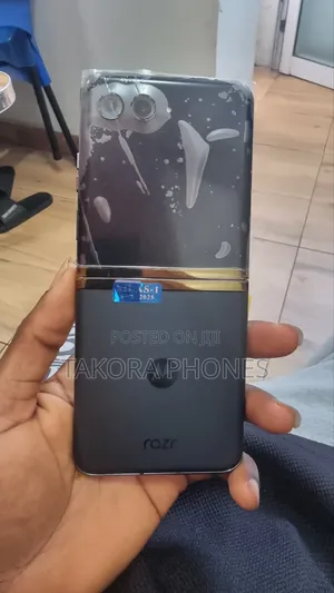 New Motorola Razr 40 Ultra 256 GB Gray