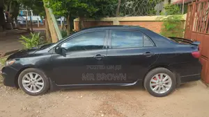 Toyota Corolla SE (1.8L 4cyl 2A) 2019 Black