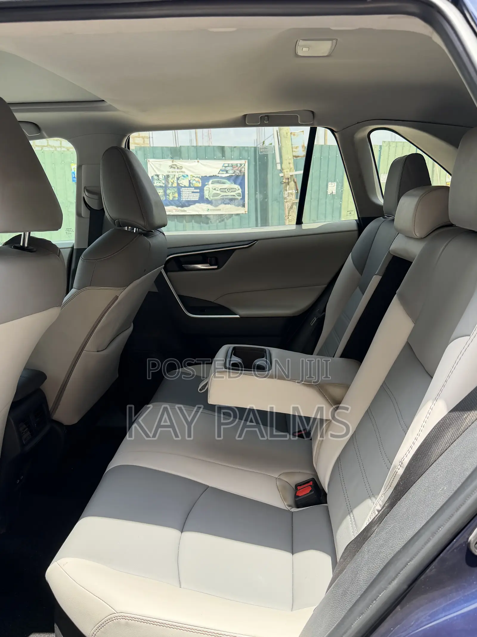 Toyota RAV4 XLE Premium AWD 2024 Blue