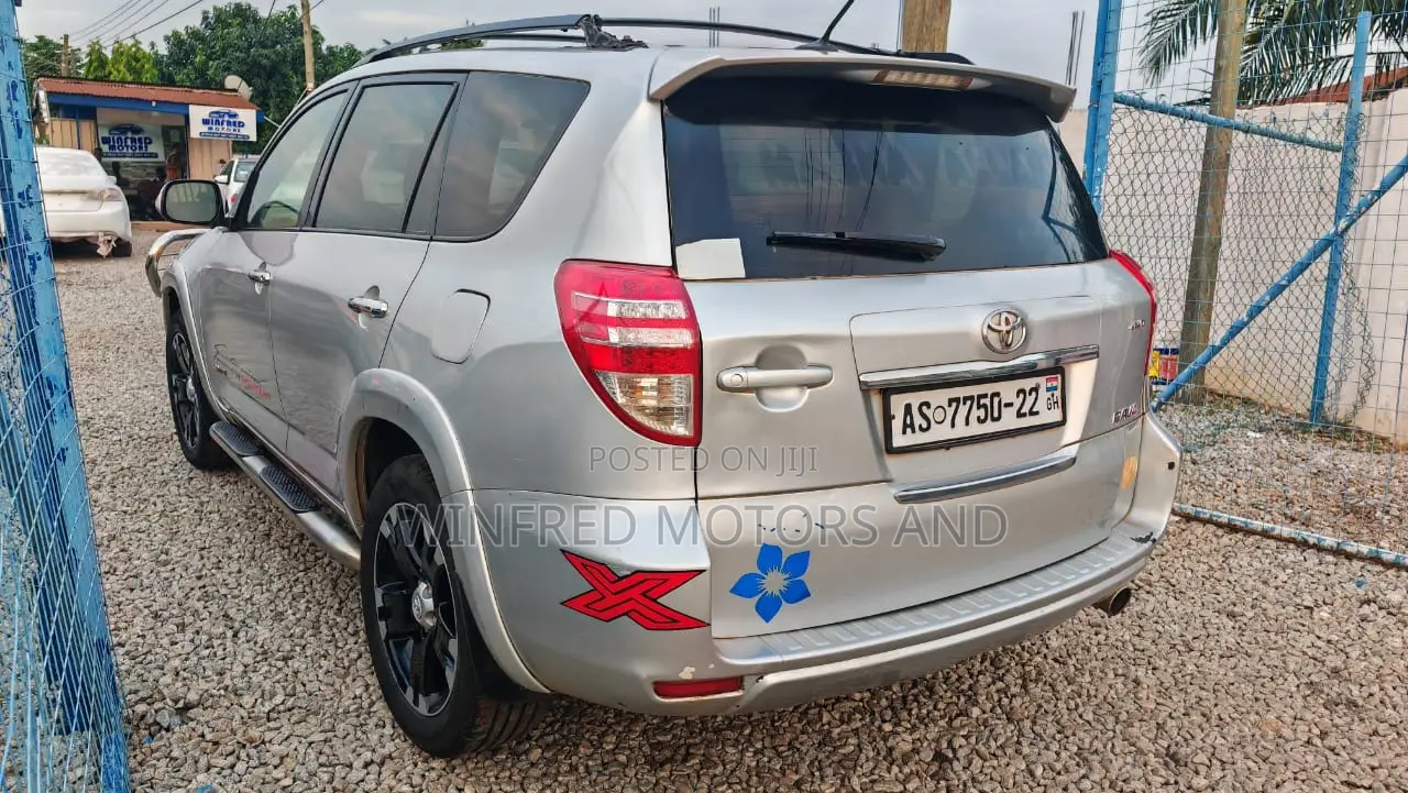 Toyota RAV4 2.5 Limited 4x4 2011 Silver