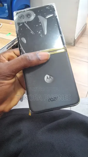 New Motorola Razr 40 Ultra 256 GB Black